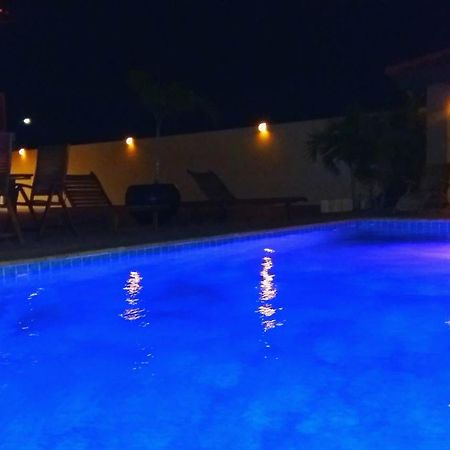Dorado Eagle Beach Hotel Oranjestad Esterno foto