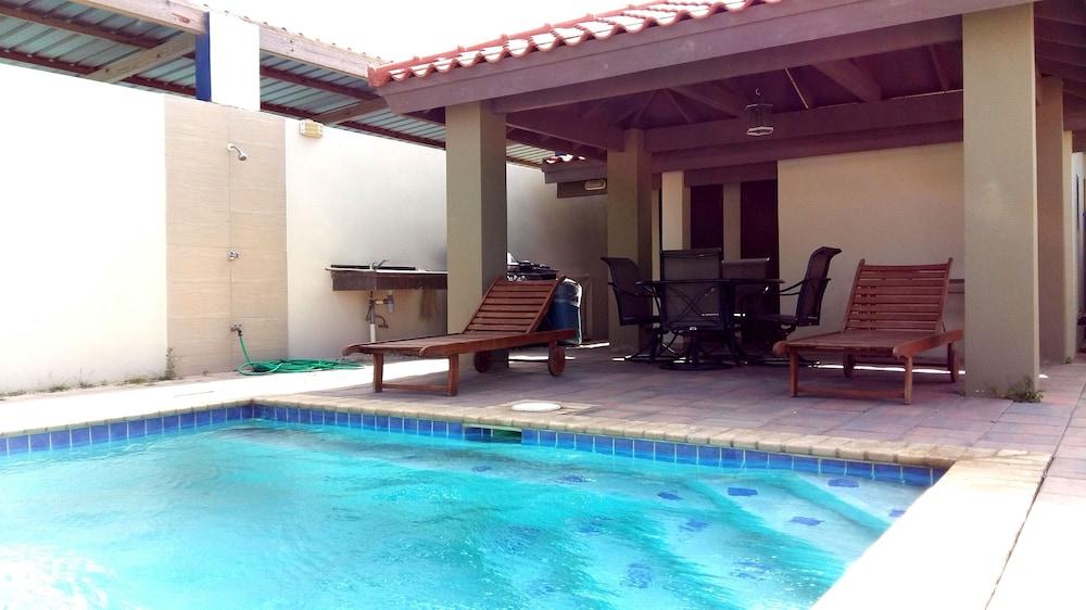 Dorado Eagle Beach Hotel Oranjestad Esterno foto