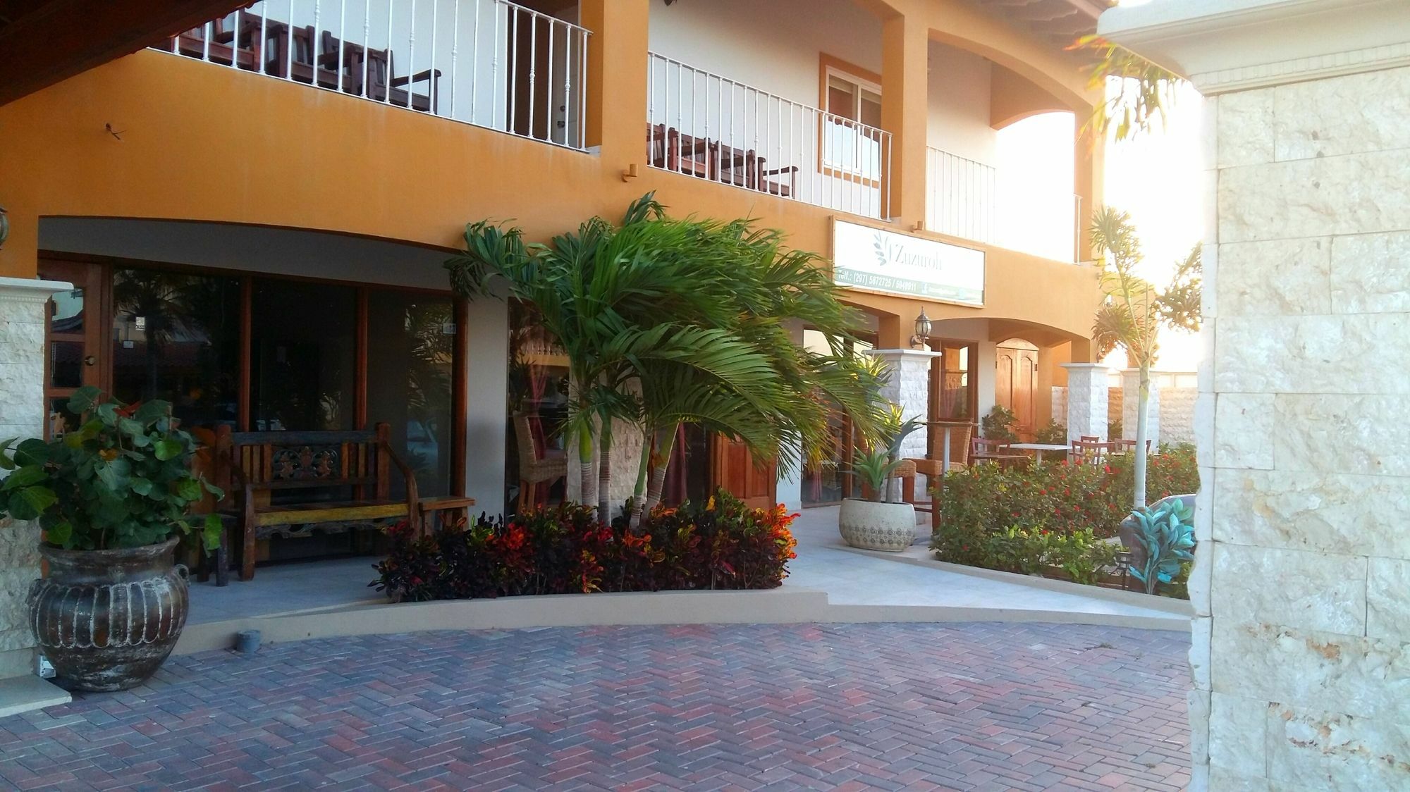 Dorado Eagle Beach Hotel Oranjestad Esterno foto